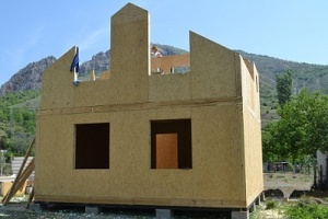 Как построить каркасно щитовой дом своими руками?