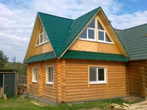Какие окна установить в каркасной постройке деревянные или пластиковые?